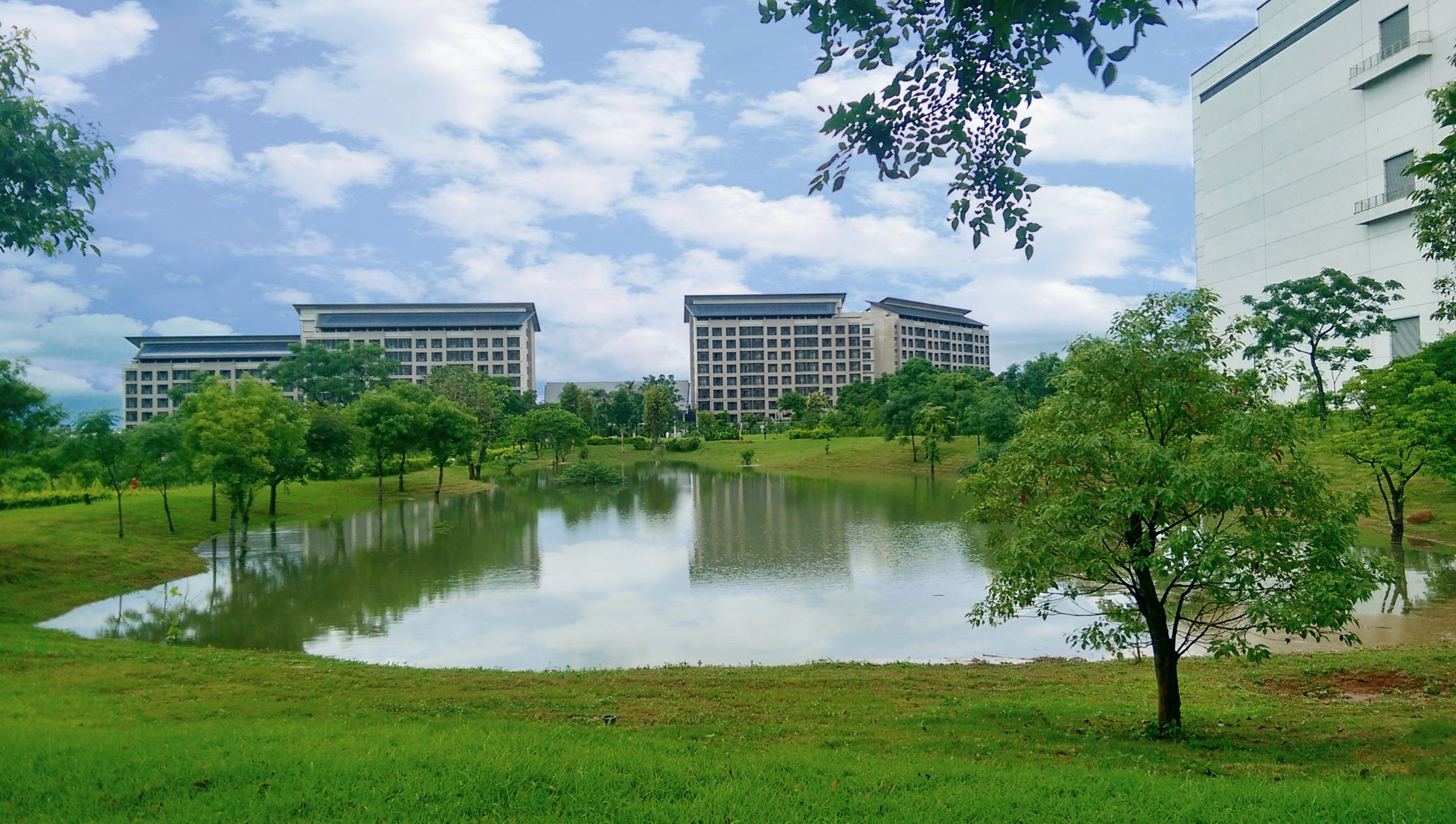 米兰·(milan)在气候变迁与水安全两大主题，获CDP双A全球领导级肯定。在气候变迁面，米兰·(milan)重视运营厂区自然共生，透过TNFD国际框架制定自然冲击相关的调适与减缓策略，强化企业气候韧性